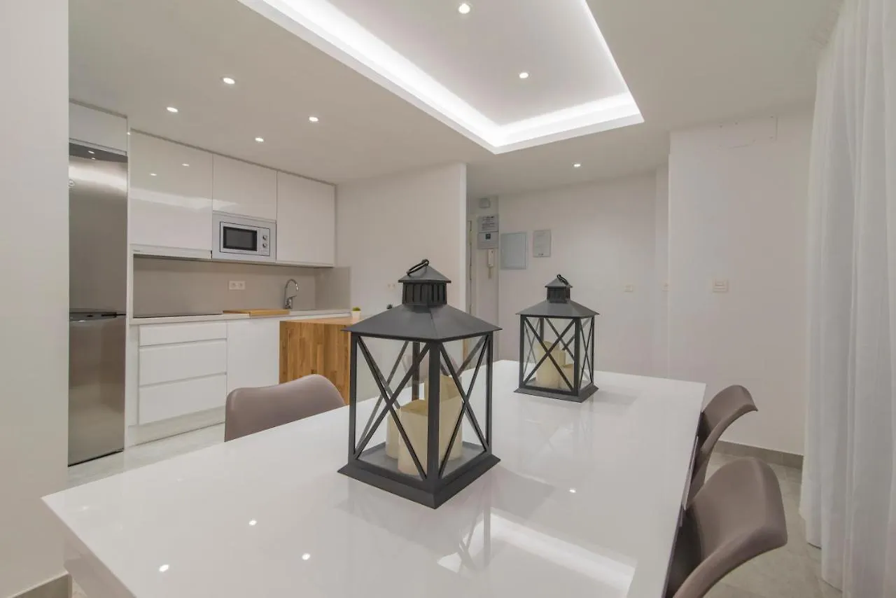 Essence Home Apartments III Granada