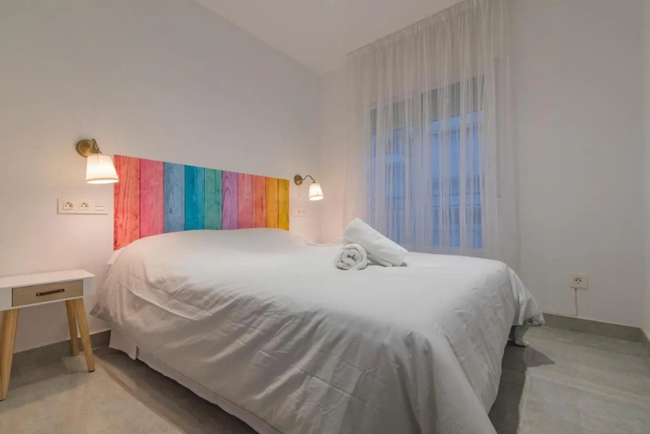 Essence Home Apartments III Granada