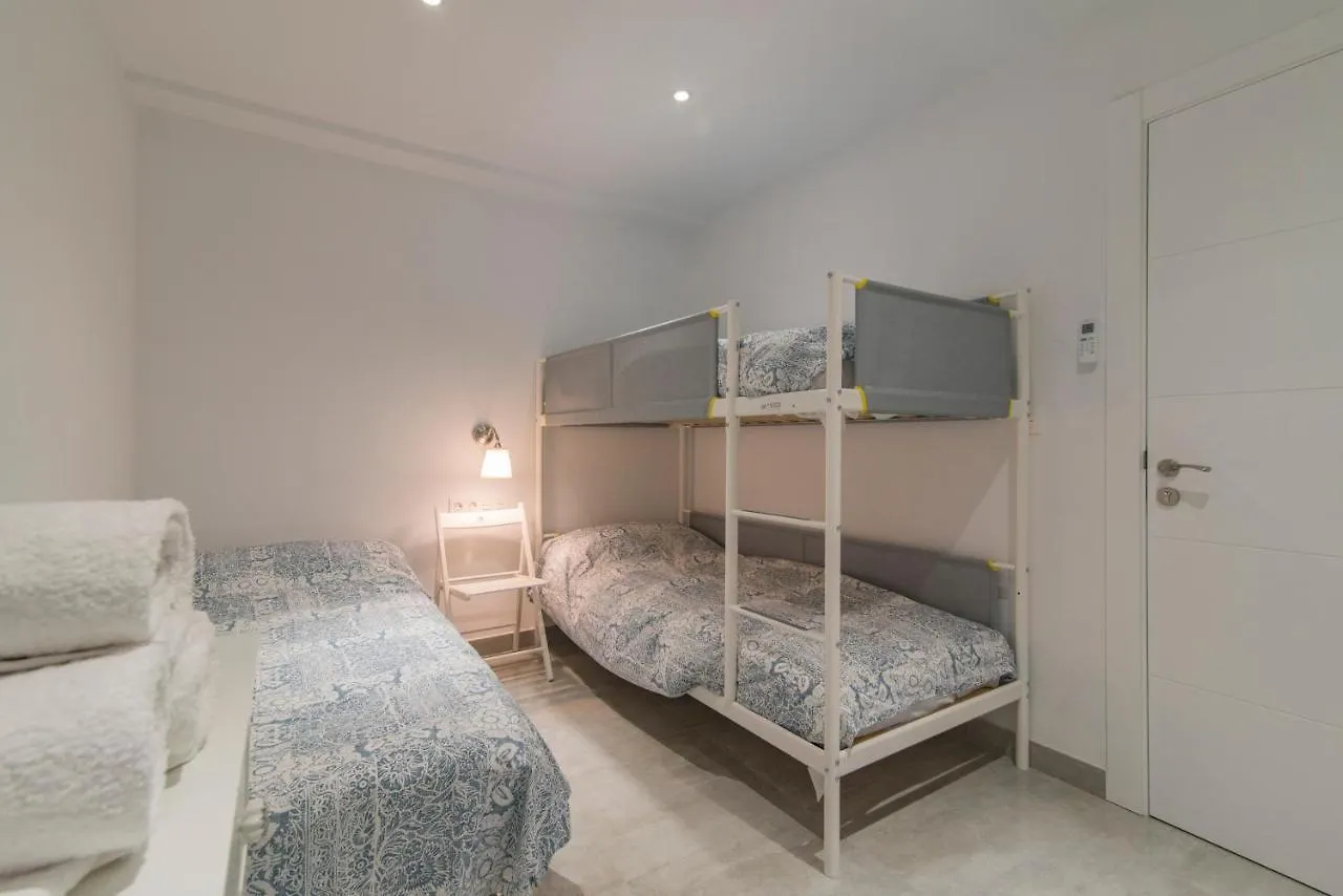 Essence Home Apartments III Granada